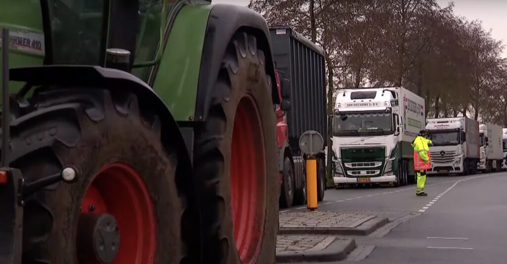 Albert Heijn heeft moeite met boodschappen bezorgen door blokkades boeren