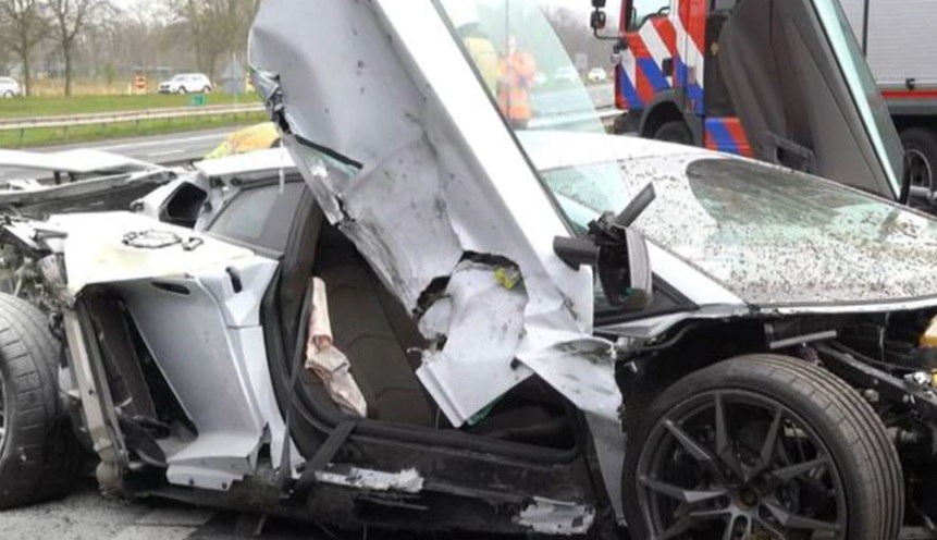 Lamborghini crash A28