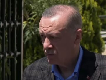 (VIDEO) Turkse president Erdogan: ''Terroristenvrienden Zweden en Finland niet welkom bij NAVO''