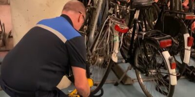 Opgelet: Handhavers gaan weer controleren op 'te lang geparkeerde fietsen'