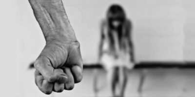 Walgelijk: Hoofdagent opgepakt wegens verkrachting 13-jarig meisje