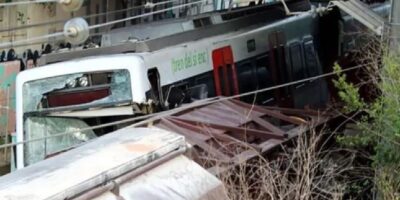 Goederentrein ontspoort en ramt passagierstrein: Dode en 85 gewonden