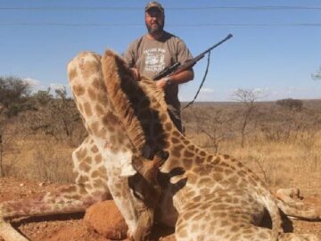 Bekende jager die dieren 'ter vermaak' doodde sterft op identieke wijze