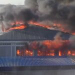 Breaking: Strandtent in vlammen, brandweer probeert duinen te redden