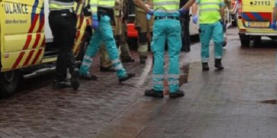 Vreselijk: Stadsbus ramt bushalte in Den Bosch, veel gewonden