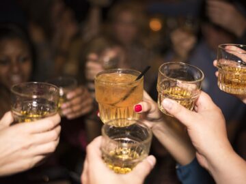 Bizar: Nachtclub voert verbod op 'ongewenst aanstaren' in