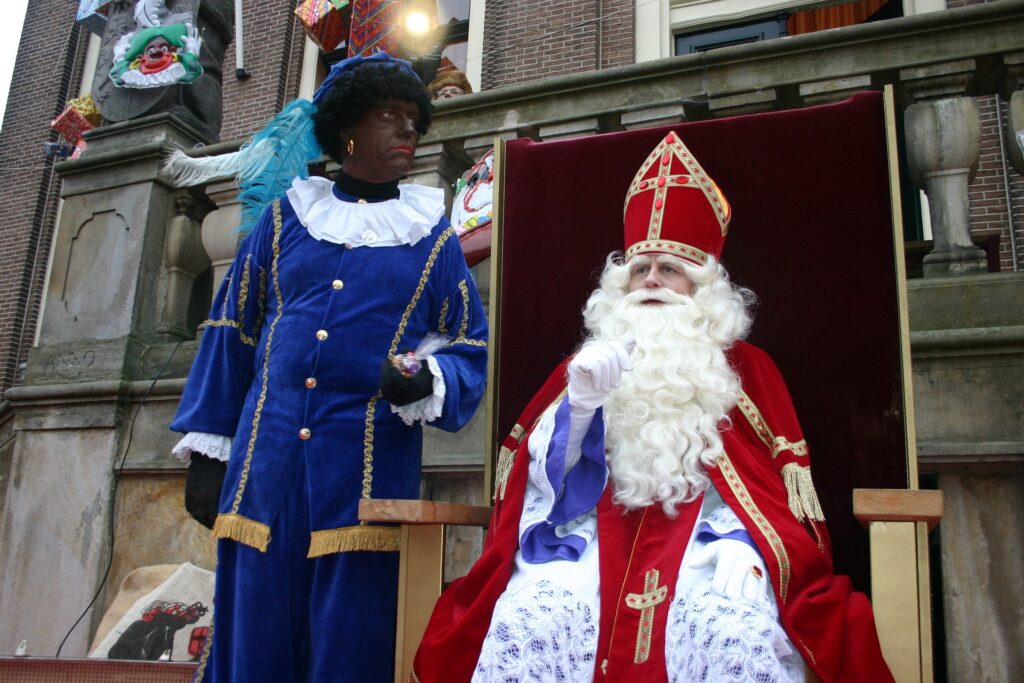 Populaire Sinterklaasfilm in de ban vanwege Zwarte Piet