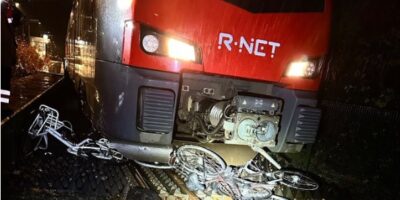 Trein ramt stapel fietsen die op spoor gelegd zijn: ''Enorme schade''