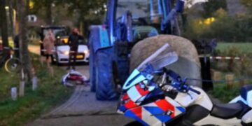 Verschrikkelijk: Fietser overreden door tractor in Schoorl