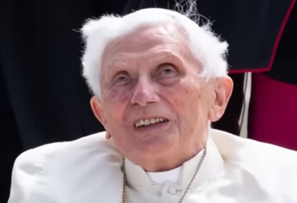 Droevig nieuws: Paus Benedictus XVI zojuist overleden