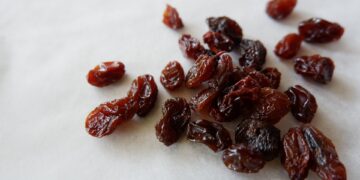 Rozijnen in NLse supermarkten bomvol zwaar verboden bestrijdingsmiddelen
