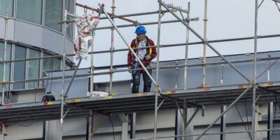 Man sterft bij verschrikkelijk bedrijfsongeval op bouwplaats in Den Haag