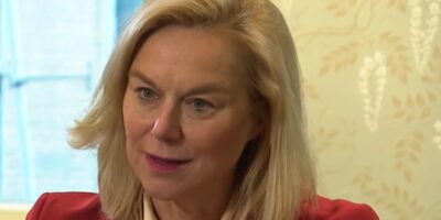 Sigrid Kaag wil af van complotdenkers: ''Dat gaan we verbieden''