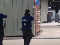 Net binnen: Man steekt meerdere mensen neer in Belgisch metrostation