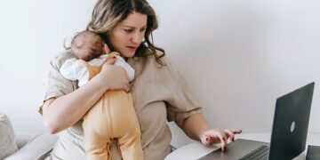 Moeder krijgt enorme kritiek op 'unieke' babynamen voor haar kinderen