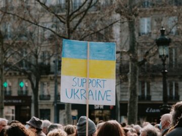 Nationale feestdag mogelijk afgeschaft: ''Geld nodig voor Oekraïne''