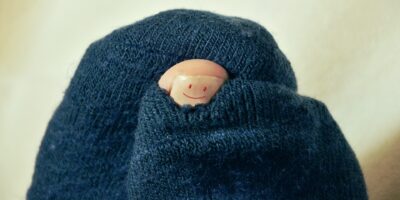 Nieuw onderzoek: slapen met sokken aan is heel goed voor je