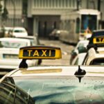 Vreselijk: 4 jongeren slaan taxichauffeur uit het niets bijna dood