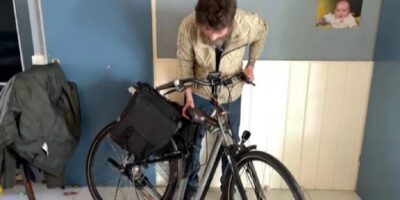 Willem kan nooit meer zitten na een ritje op zijn nieuwe fiets: ''Ik heb elke dag pijn''