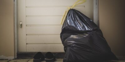 Vreselijk: Lichaam van vijfjarig meisje gevonden in vuilniszak