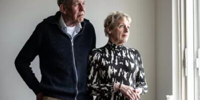 Cheríe (68) en Terence (71) dakloos na woningbrand, gemeente wijst urgentie af