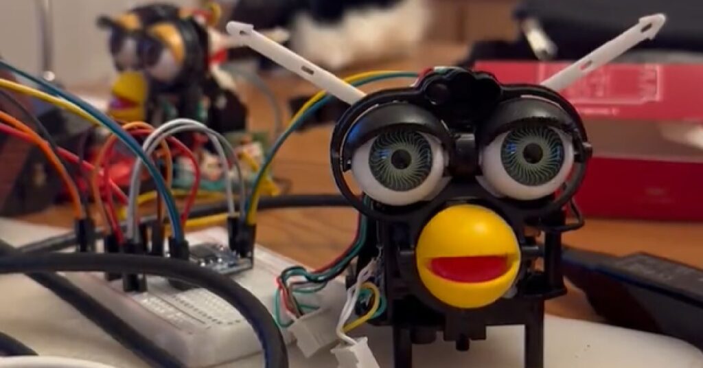 Tot leven gewekte Furby heeft duistere boodschap: ''De wereld overnemen''