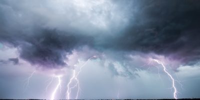 KNMI past weerbericht aan: zware storm op komst